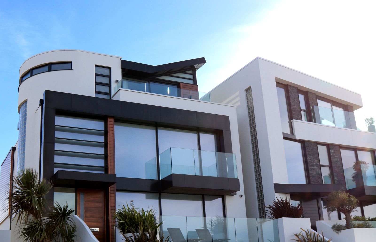 Casa moderna com piscina